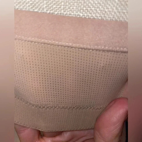 NATORI UNLINED CONVERTIBLE BRALETTE WITH LIGHT SUPPORT NUDE SIZE XL - Picture 2 of 8